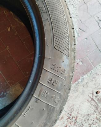 Gomme 225/55/18 kleber
