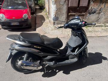 Piaggio Beverly Tourer 250