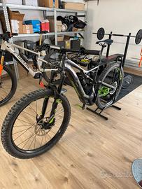 Bici specialized turbo levo