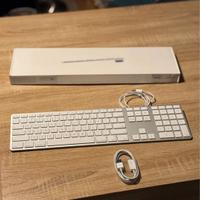 Tastiera Apple QWERTY con tastierino numerico