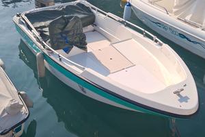 barca 5m  con carrello e posto barca