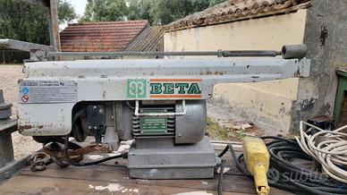 Montacarichi a bandiera Beta