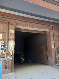 Vendiamo garage -deposito in piazza adda