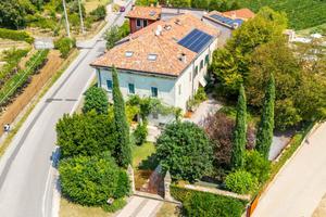 CASA SEMINDIPENDENTE A MEZZANE DI SOTTO