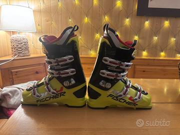 Scarponi Sci FISCHER RC4 RACE 120 taglia 40 - 26,5