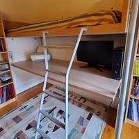 Letto a castello (Bunk bed) con scrivania