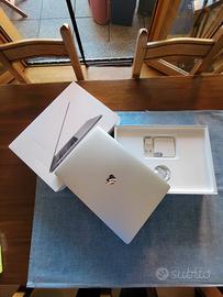 MacBook Pro 15" Retina Touch Bar 2016 | i7 | 16GB 