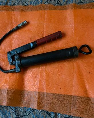 Ingrassatore.   Come nuovo vari usi