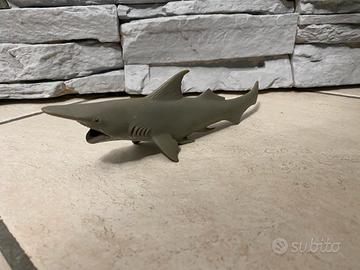 Squalo giocattolo