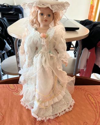 Bambola di ceramica