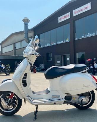 Vespa GTS 300 SUPER ABS KM 15.400 UNI PROP