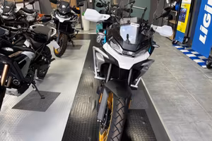 Cf Moto 700MT ADV