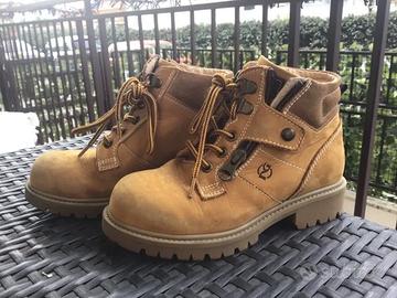 Anfibi Nero Giardini bambino in pelle scamosciata