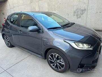 Toyota Yaris 1.5 Hybrid 4 serie