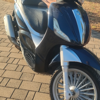 Beverly 300 ie