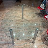 Tavolo in vetro a goccia