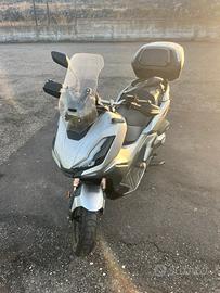 Honda ADV 350 pari al nuovo, pochi km