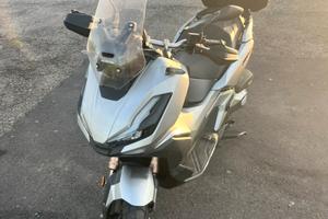 Honda ADV 350 pari al nuovo, pochi km