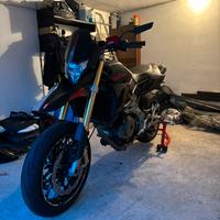 Aprilia Dorsoduro 750