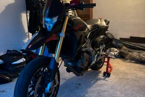 Aprilia Dorsoduro 750