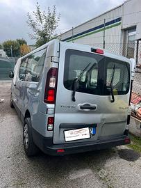 renault Trafic 6 posti