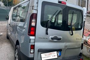 renault Trafic 6 posti