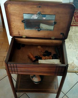 tavolino liberty con scacchiera 