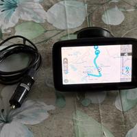 Navigatore TOM TOM  essential