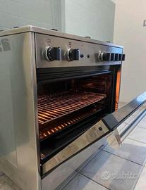 Cucina a gas con forno