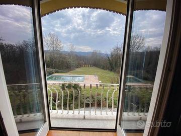 Villa di 3100 m² con più di 5 locali e box auto do