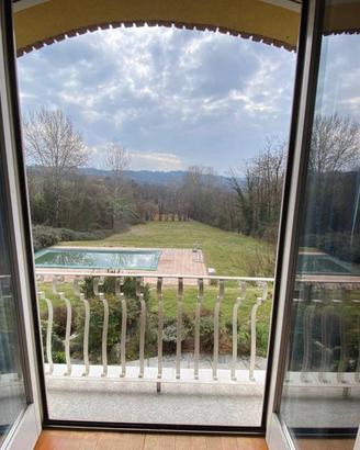 Villa di 3100 m² con più di 5 locali e box auto do