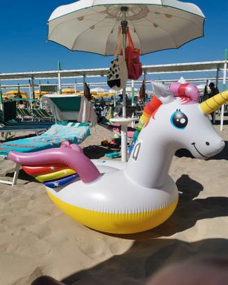 Gonfiabile unicorno