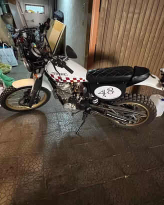 Honda SLR 650 Custom Scrambler