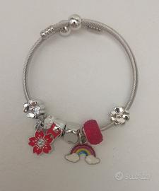 Bracciale con ciondoli 