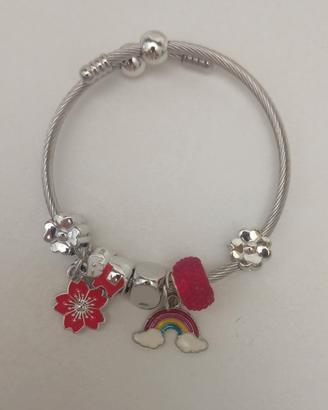 Bracciale con ciondoli 