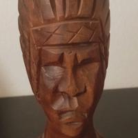 Scultura in legno capo Indiano 