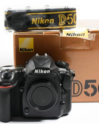 NIKON D500