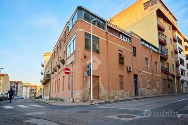 4 LOCALI A CAGLIARI