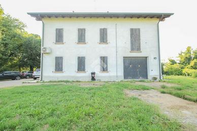 CASA INDIPENDENTE A CORREGGIO