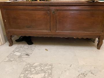 Cassapanca in legno