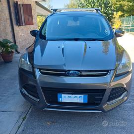 Ford Kuga 4WD 140cv