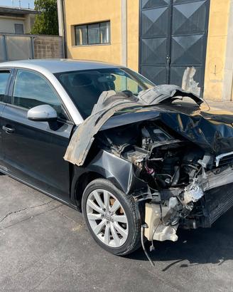 AUDI A1 1.6 TDI 2016 CAY DSG demolito per ricambi 