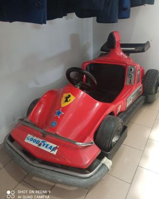 macchinina giostra anni 70/80 vintage ferrari
