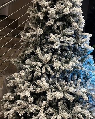 Albero di Natale 240cm innevato