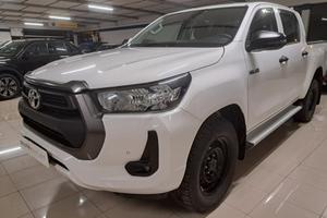 TOYOTA Hilux IV 2021 - Hilux 2.4 d-4d double cab C