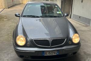 Lancia Lybra 1.8