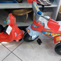 triciclo e vespa cavalcabile