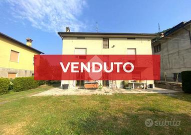 VILLA SINGOLA A ADRO