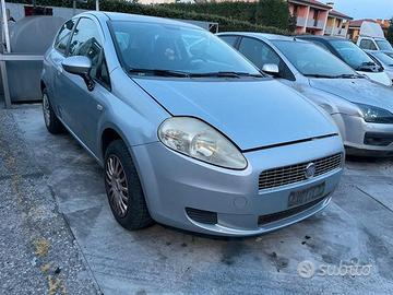 Ricambi per Fiat Grande Punto 1.4 benz 2009