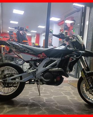 APRILIA SXV 450 .PATENTE A2. 14Kw. PERMUTE . RATE